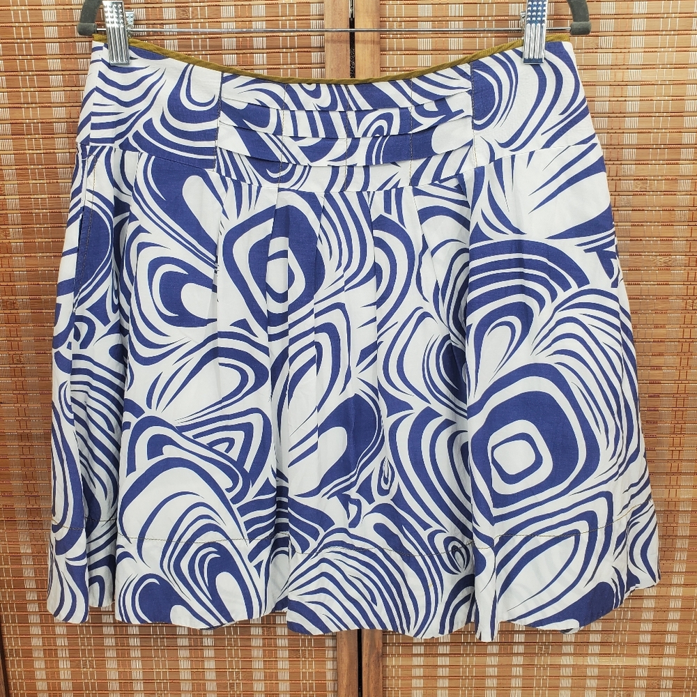 ♡ Cabi Lombard Geo Swirl Pocket Skirt Blue and White Size 8